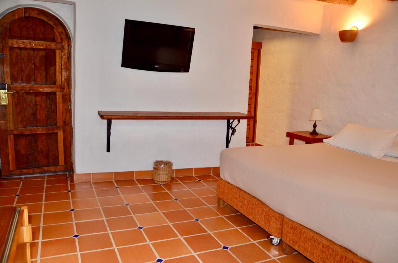 Hotel Plaza Mayor فيلا دي ليفا المظهر الخارجي الصورة