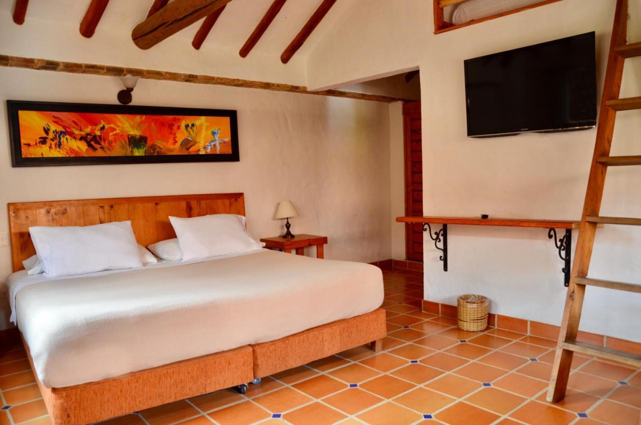 Hotel Plaza Mayor فيلا دي ليفا المظهر الخارجي الصورة